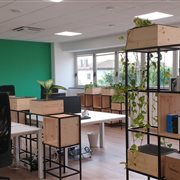 sede operativa Juicy, arredamento postazioni di lavoro